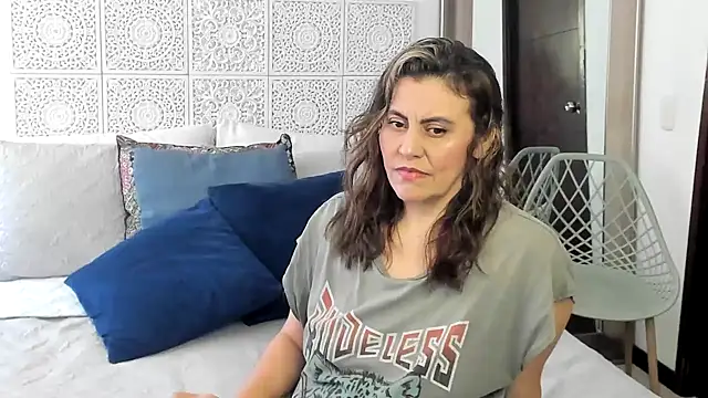 V monse online show from 02.21.25