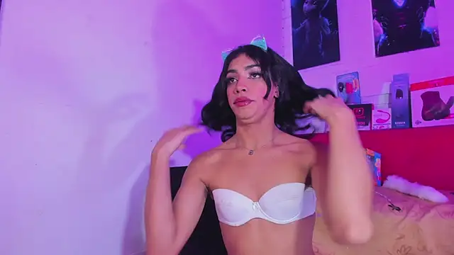 Alahia Rodriguez online show from 03.23.25