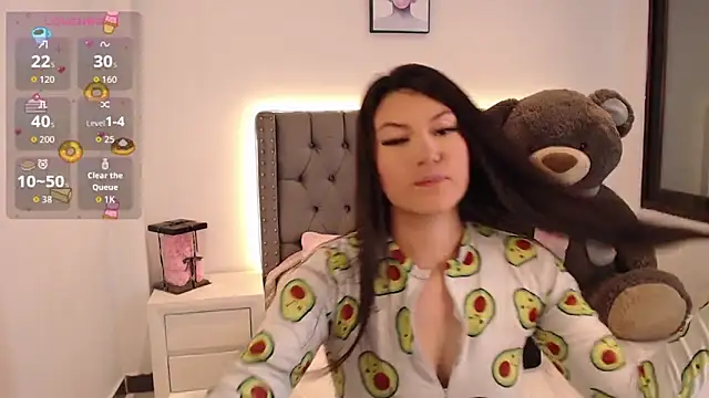 Snapshot of Nicols66 chatting on 09.19.25 Nicols66 online show from 09.19.25