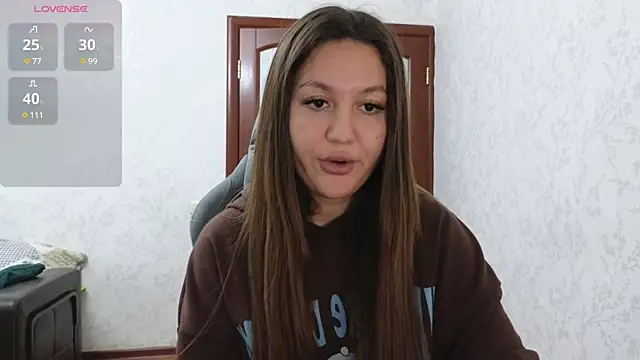 Snapshot of Nelly_Fischer chatting on 12.15.24 Nelly Fischer online show from 12.15.24