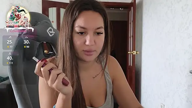 Snapshot of Nelly_Fischer chatting on 12.22.24 Nelly Fischer online show from 12.22.24