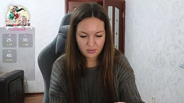 Snapshot of Nelly_Fischer chatting on 12.23.24 Nelly Fischer online show from 12.23.24