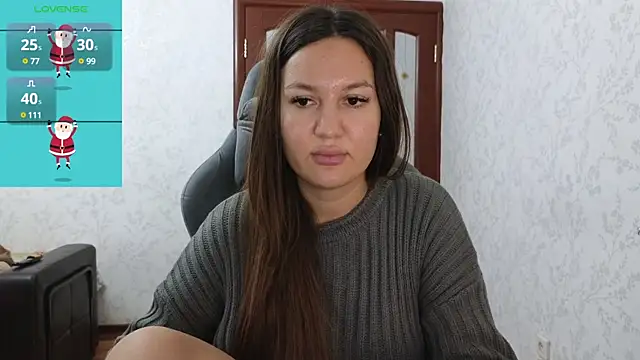 Snapshot of Nelly_Fischer chatting on 12.26.24 Nelly Fischer online show from 12.26.24