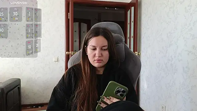 Snapshot of Nelly_Fischer chatting on 01.11.25 Nelly Fischer online show from 01.11.25