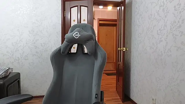 Snapshot of Nelly_Fischer chatting on 01.12.25 Nelly Fischer online show from 01.12.25