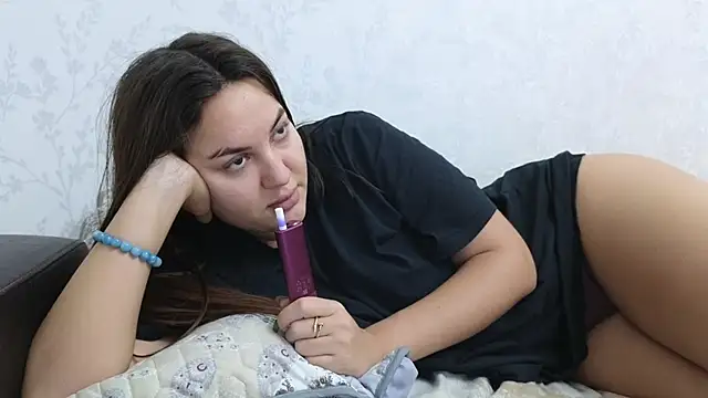 Snapshot of Nelly_Fischer chatting on 01.14.25 Nelly Fischer online show from 01.14.25