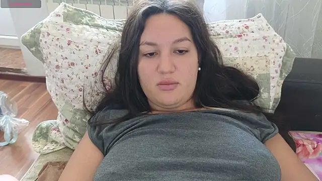 Snapshot of Nelly_Fischer chatting on 02.09.25 Nelly Fischer online show from 02.09.25