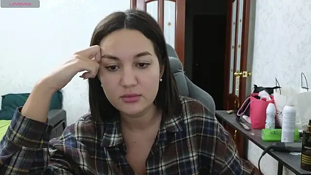 Snapshot of Nelly_Fischer chatting on 03.16.25 Nelly Fischer online show from 03.16.25