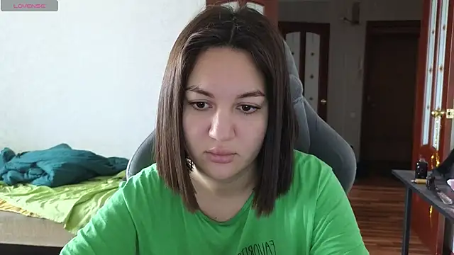 Snapshot of Nelly_Fischer chatting on 03.17.25 Nelly Fischer online show from 03.17.25