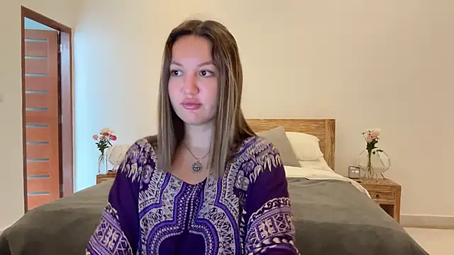 Snapshot of Nelly_Fischer chatting on 09.26.25 Nelly Fischer online show from 09.26.25