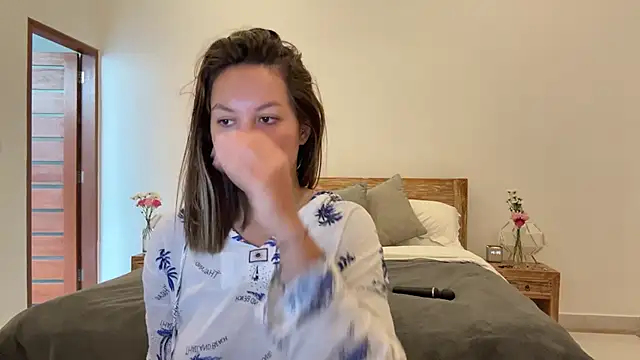 Snapshot of Nelly_Fischer chatting on 09.27.25 Nelly Fischer online show from 09.27.25