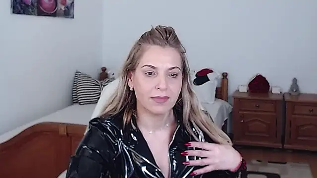 evamaria2024 online show from 03.13.25