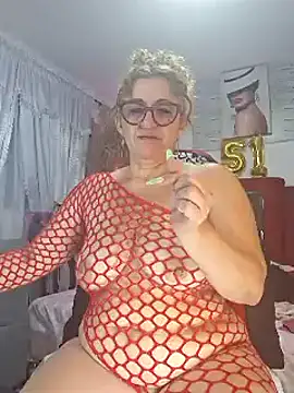 Snapshot of evelin_hott chatting on 03.11.25 evelin hott online show from 03.11.25