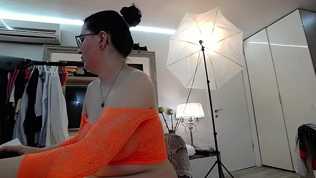 ILoveToFeelU online show from 03.12.25