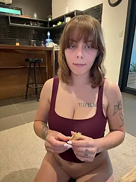 Mia Railey online show from 06.07.26