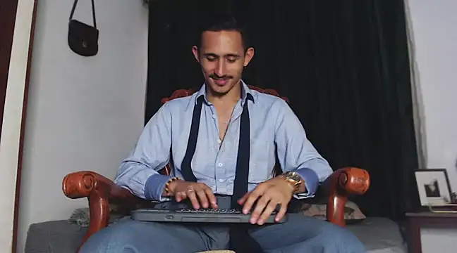 HomeAloneK online show from 02.10.25