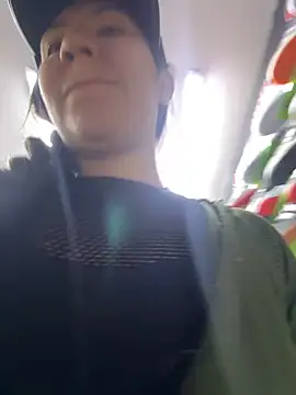 Snapshot of kim_monti chatting on 01.25.25 kim monti online show from 01.25.25