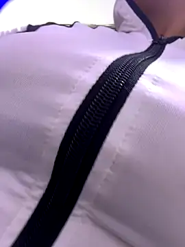 Snapshot of kim_monti chatting on 11.03.25 kim monti online show from 11.03.25