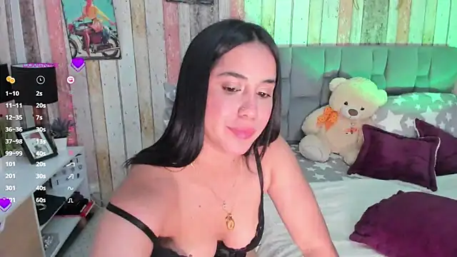 Snapshot of Gigi-bom chatting on 01.12.25 Gigi-bom online show from 01.12.25