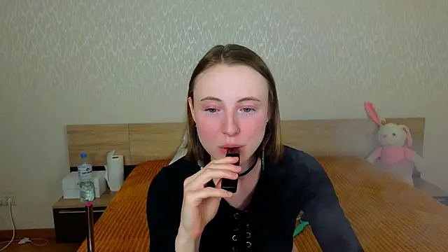 Cowell Adelina online show from 04.04.26