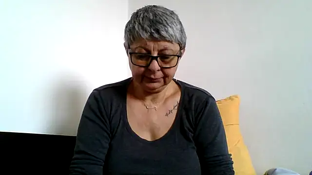 roseblak42 online show from 03.15.26