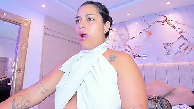 kiana cream online show from 11.12.25