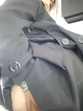  Abril-Office1 online show from 02.19.25