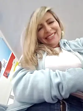  Abril-Office1 online show from 02.22.25