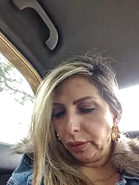  Abril-Office1 online show from 03.11.25