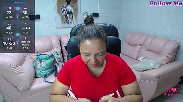 Snapshot of Penelope_Nipples_ chatting on 03.18.25 Penelope Nipples online show from 03.18.25