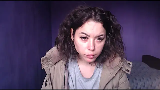 LovelyJulliette online show from 02.13.25