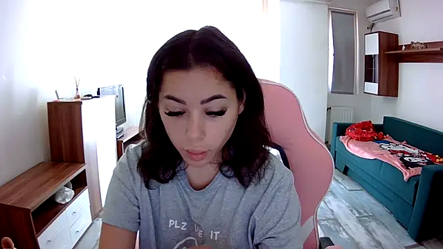 LovelyJulliette online show from 09.15.25