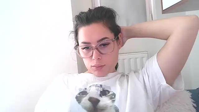 LovelyJulliette online show from 10.30.25