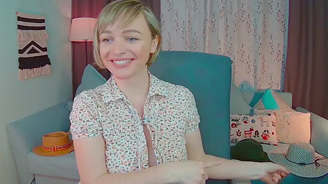 NandiSmile online show from 02.18.25