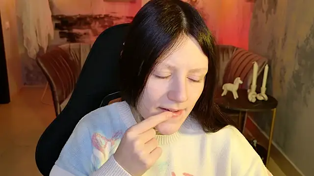 VeliraBraitberg online show from 12.06.24