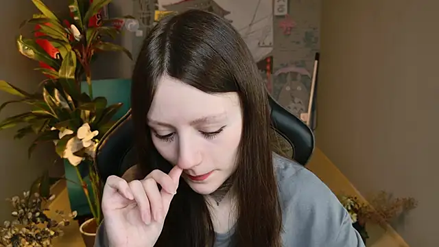 VeliraBraitberg online show from 02.26.25