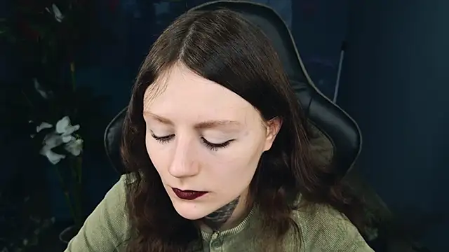 VeliraBraitberg online show from 02.28.25