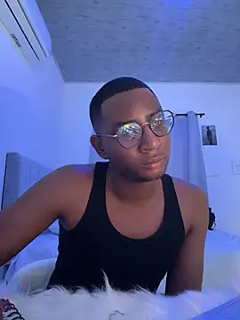 Snapshot of Arwens_bell08 chatting on 03.05.25 Arwens bell08 online show from 03.05.25