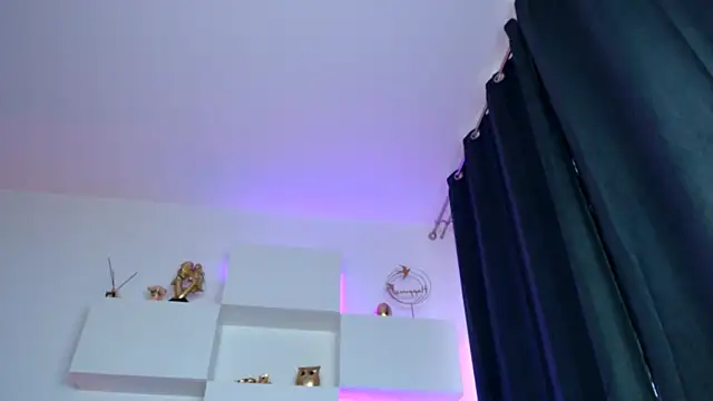 arianatattoos online show from 04.17.26