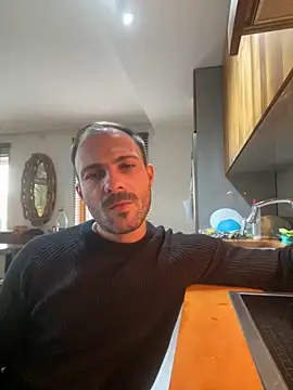 Adventurehotman online show from 10.04.25