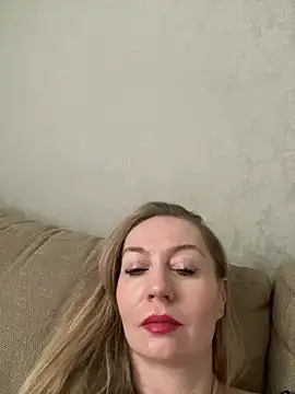 ZarinaSwift online show from 03.20.25