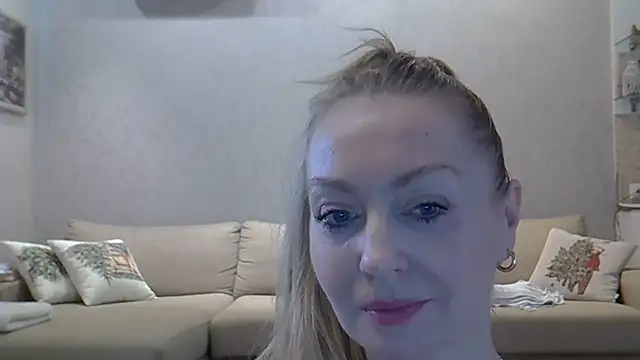 ZarinaSwift online show from 03.31.26