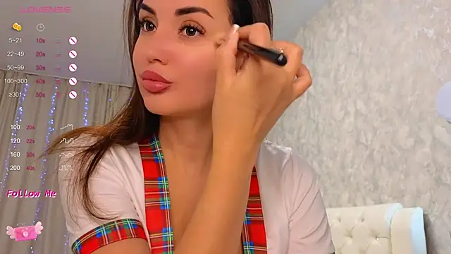 LaraSkinny online show from 01.14.25