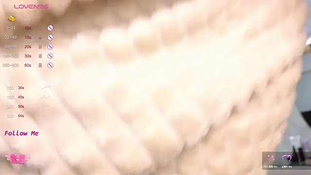 LaraSkinny online show from 10.15.25