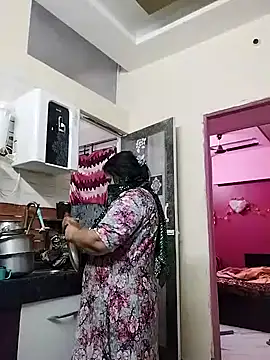 RESHMA 21 online show from 02.22.25