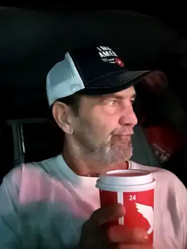 Hotbodyscottie online show from 12.18.24