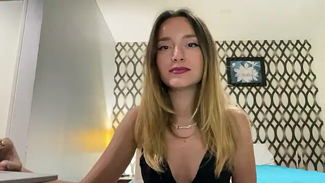 SirenaBelle online show from 02.16.25