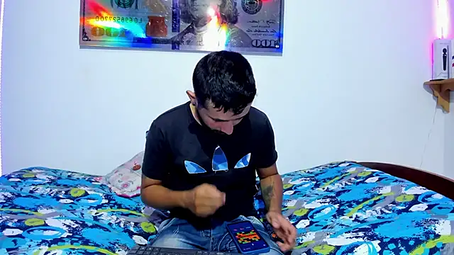 Snapshot of Bad_Couple_1 chatting on 12.20.24 Bad Couple 1 online show from 12.20.24