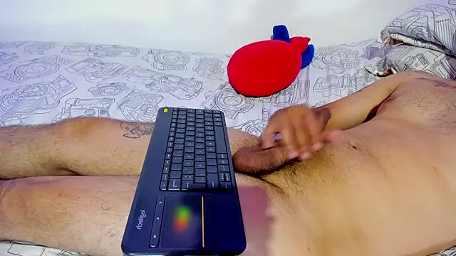 Snapshot of Bad_Couple_1 chatting on 12.27.24 Bad Couple 1 online show from 12.27.24