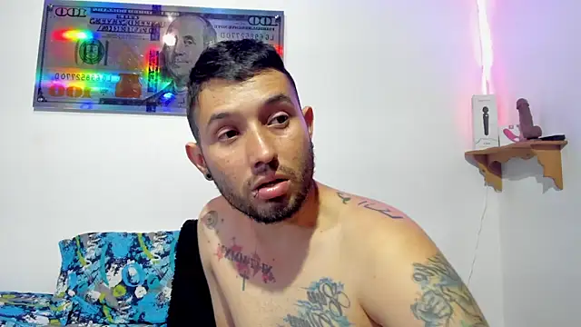 Snapshot of Bad_Couple_1 chatting on 01.24.25 Bad Couple 1 online show from 01.24.25